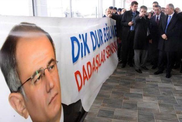 Efgan Ala ya Erzurum da &Ccedil;oşkulu Karşılama 1