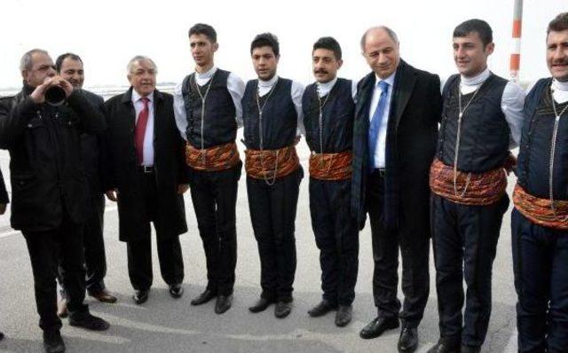 Efgan Ala ya Erzurum da &Ccedil;oşkulu Karşılama 2