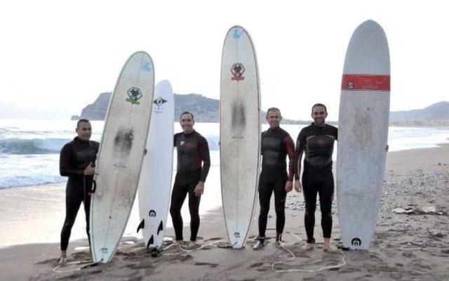 32 Afrika &Uuml;lkesi Gezen Abd li S&ouml;rf&ccedil;&uuml;n&uuml;n Son Durağı Alanya 3