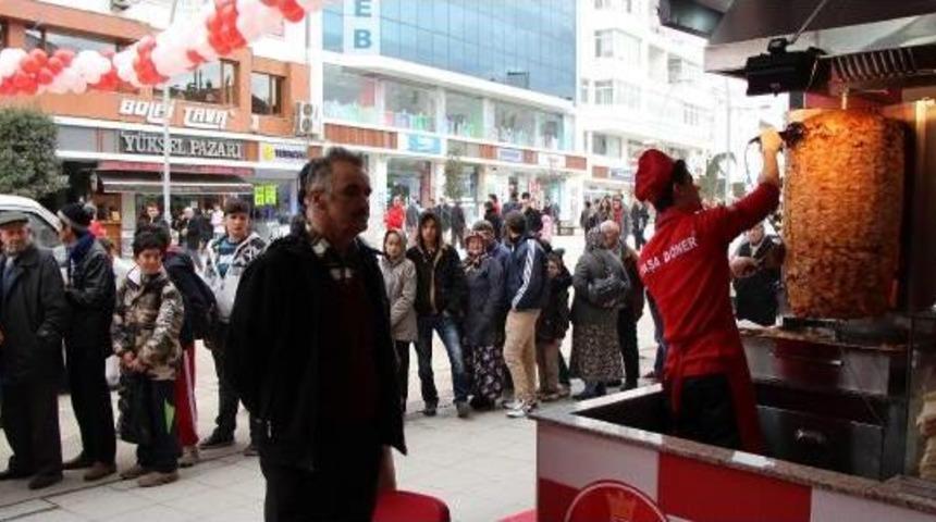 Bedava D&ouml;ner Kuyruğu