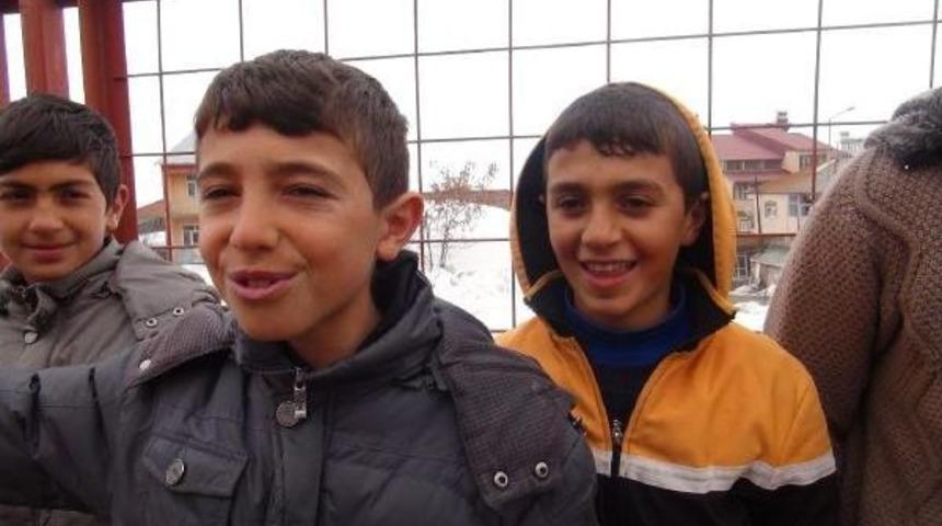 Okul Yakınındaki Boş Bina Madde Bağımlılarının Mekanı Oldu