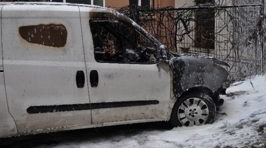 Beyoğlu&rsquo;nda Patlayan Trafo Paniğe Neden Oldu