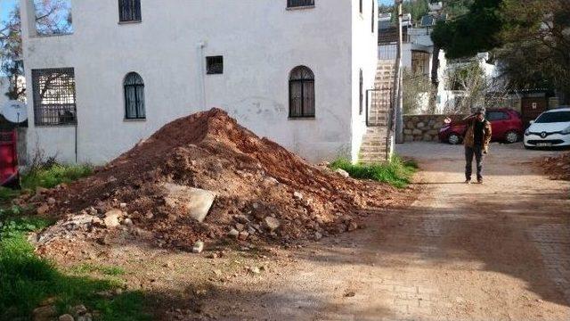 Hafriyatları Sokakta Unuttular 2