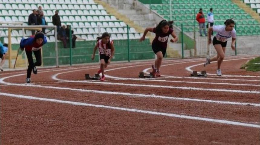 11 İlden 120 Sporcu Kırşehir&rsquo;de Yarışıyor