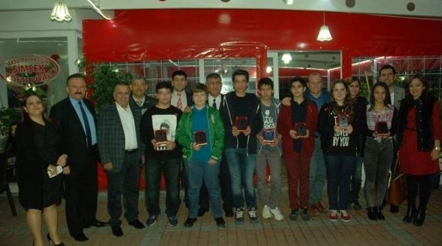 K&ouml;fte-piyazlı &Ouml;d&uuml;l T&ouml;reni