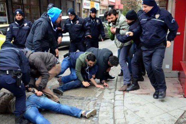 Çanakkale de Tkp li 8 Gösterici Yaka Paça Gözaltına Alındı 1