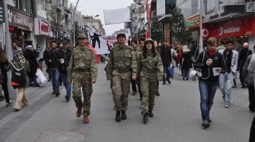 &Ouml;ğrenciler &Ccedil;anakkale Zaferinin 100. Yılında Etkinlik D&uuml;zenledi
