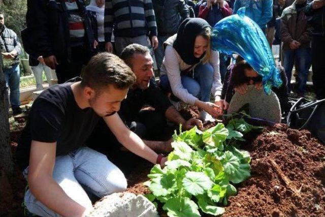 İş&ccedil;i Direnişinin Sembol&uuml; Sudenaz Melek Oldu 3