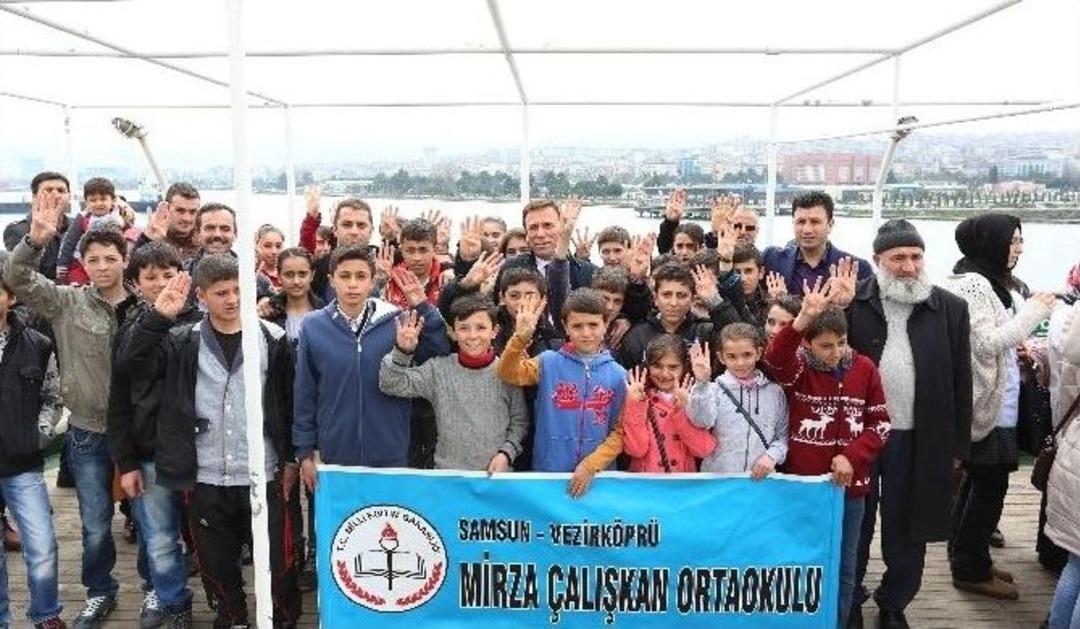 Gen&ccedil;&rsquo;ten Vatandaşlara &rsquo;mavi Marmara&rsquo; Teşekk&uuml;r&uuml;