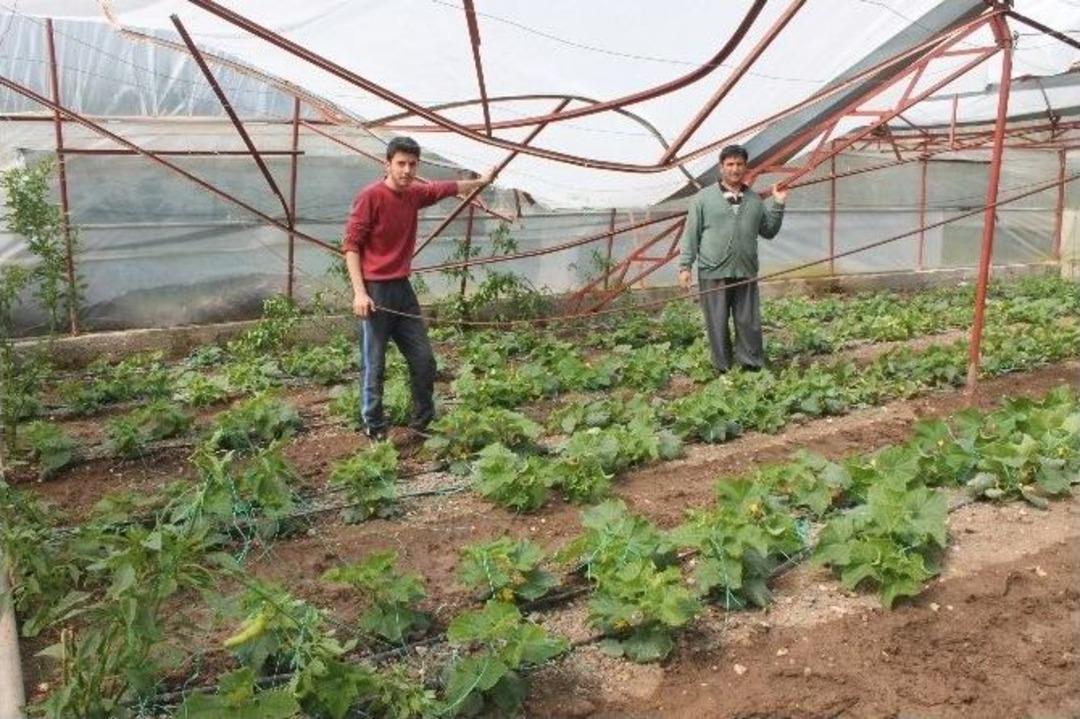 Hortum Seraları Vurdu, Minareyi Yan Yatırdı