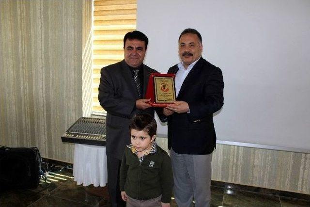 Rekt&ouml;r İle Doktor Arasında &lsquo;paralelci&rsquo; Kavgası 1