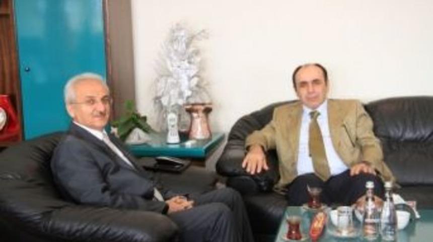 Tıp Fak&uuml;ltesi Dekanından Başkan Başsoy&rsquo;a Ziyaret