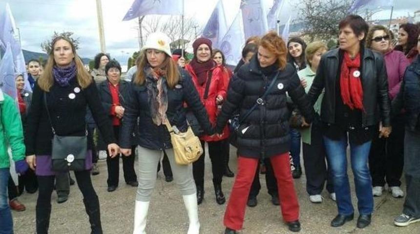 Muğla'da D&uuml;nya Kadın Y&uuml;r&uuml;y&uuml;ş&uuml;