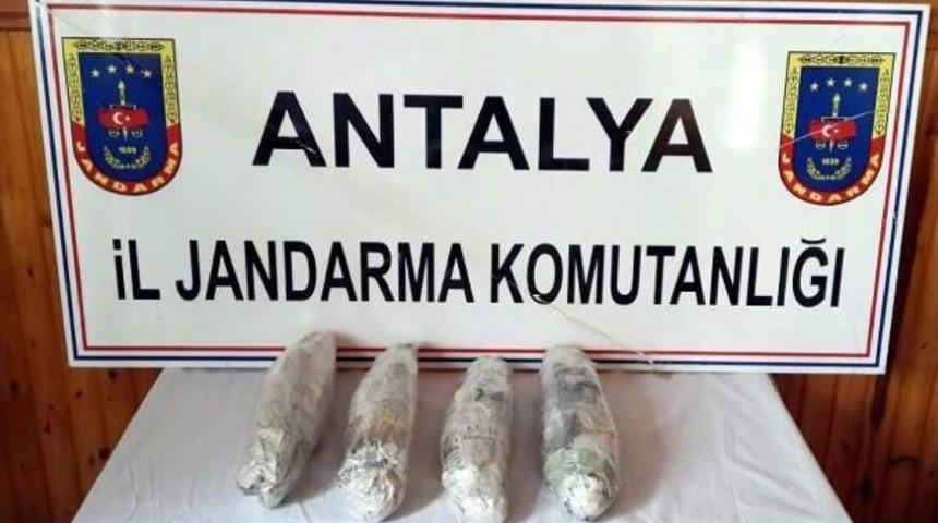 Valizden 10 Kilo Esrar &Ccedil;ıktı