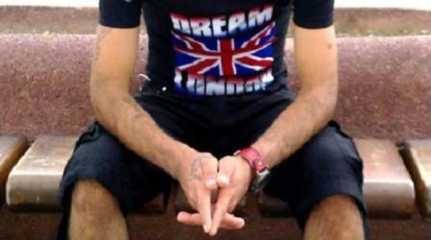 Futbol Ma&ccedil;ında Idrar Torbası Patlayan Asker &Ouml;ld&uuml;