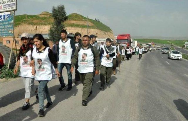 'öcalan'a Özgürlük' Için Cizre'den Diyarbakır'a Yürüyüş Başlatıldı