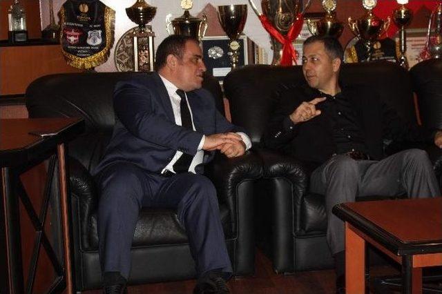 Gaziantep Valisi&rsquo;nden Gaziantepspor Y&ouml;netimine Ziyaret 1