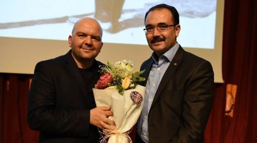 Uşak&rsquo;ta &Ccedil;anakkale Savaşı&rsquo;nın Bilinmeyenleri Anlatıldı