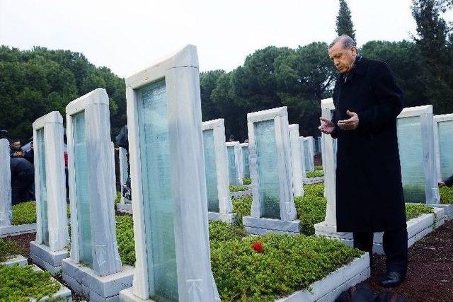 Cumhurbaşkanı Erdoğan Şehitler Abidesi&rsquo;ni Ziyaret Etti 2