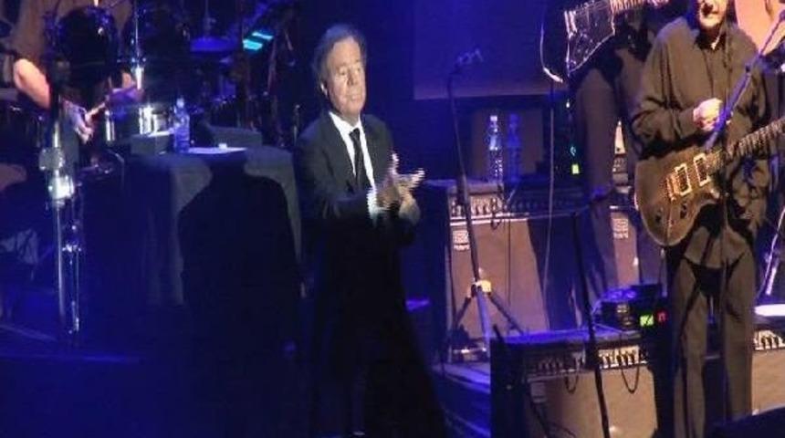 Julio Iglesias İstanbul'da  Konser Verdi