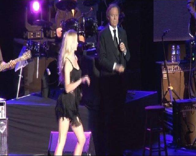 Julio Iglesias İstanbul da Konser Verdi 1
