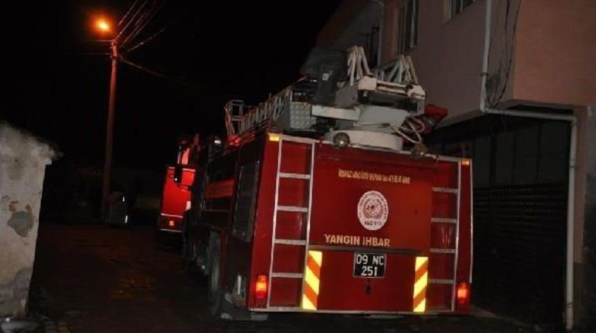 Evinde Yalnız Yaşayan Adam &Ccedil;ıkan Yangında Yanarak &Ouml;ld&uuml;