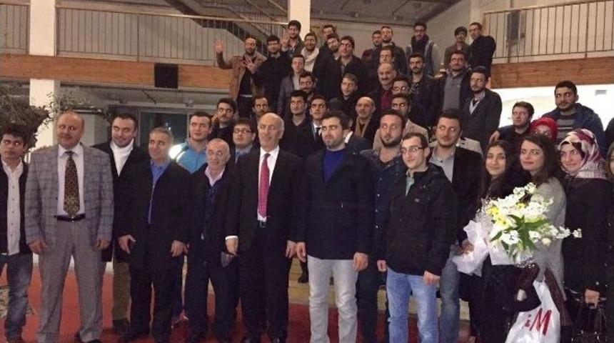 Gazeteci-yazar Rahim Er Başkanlık Sistemi&rsquo;ni Anlattı