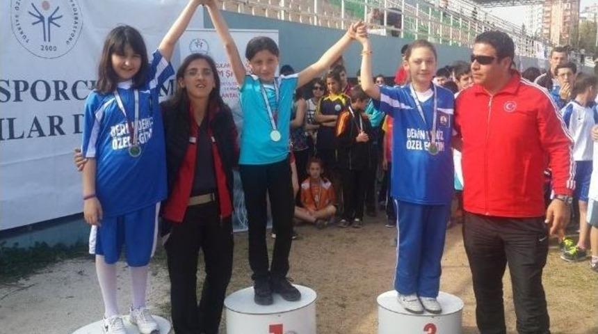 Burhaniye&rsquo;de &Ouml;zel Sporculardan B&uuml;y&uuml;k Başarı