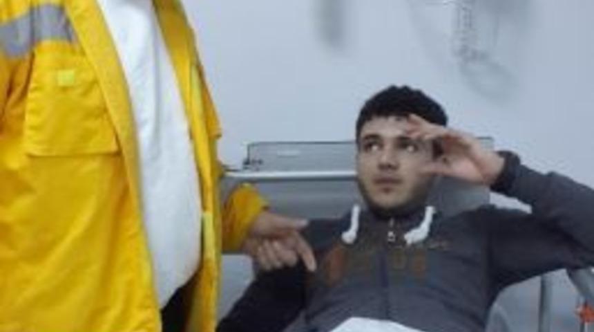 Bı&ccedil;aklı Saldırıya Uğrayan Iraklı Gen&ccedil; Hastanelik Oldu