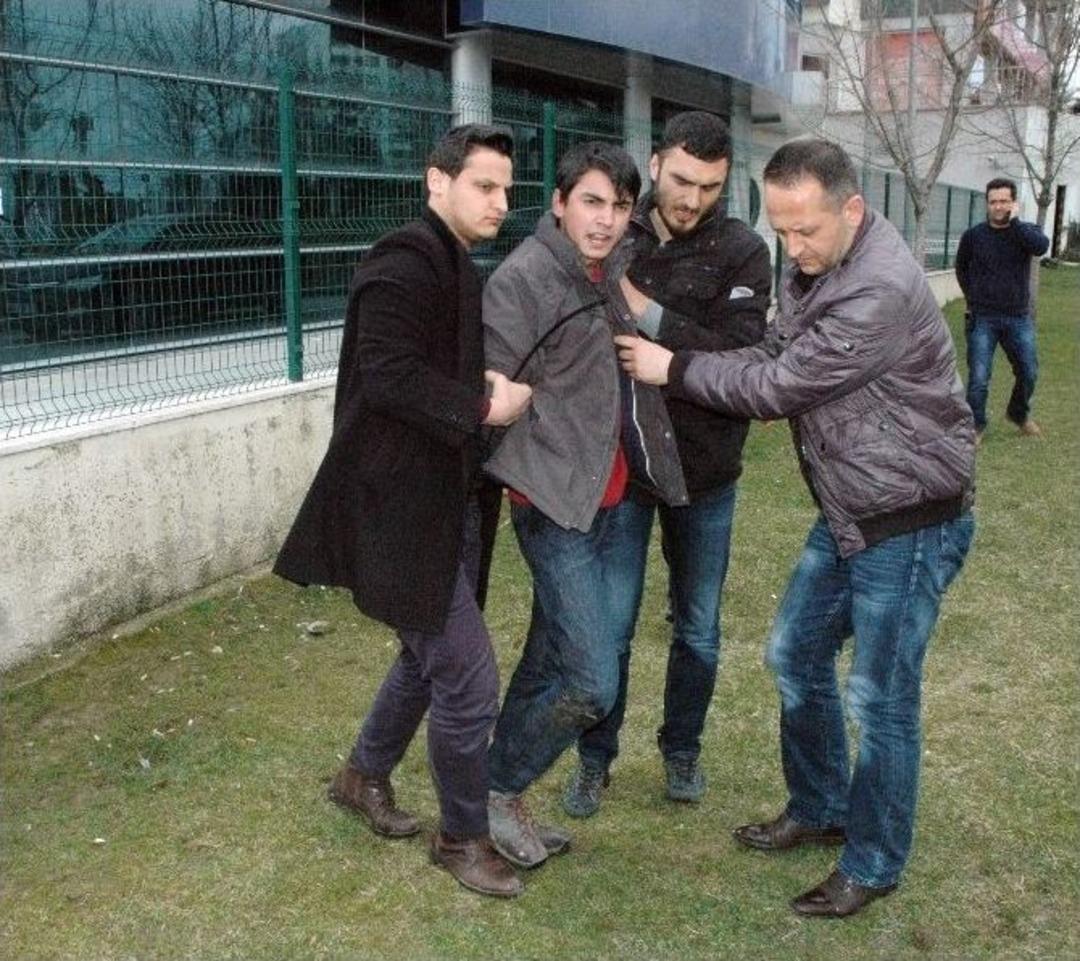 &Ouml;sym Binasında Zincirli Eylem