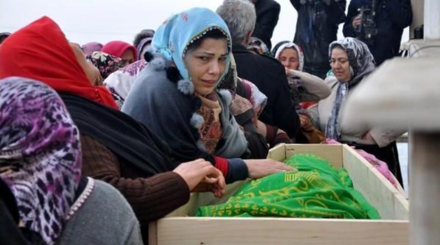 Trabzon'da Sobadan Sızan Gazdan &Ouml;len 3 Kişi Toprağa Verildi