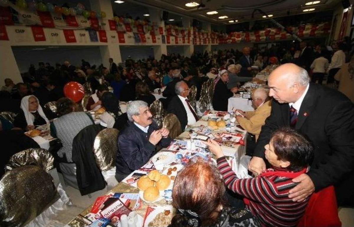 Chp Milletvekili Aday Adayı Naci Alın, &Ccedil;arşı-pazar Geziyor