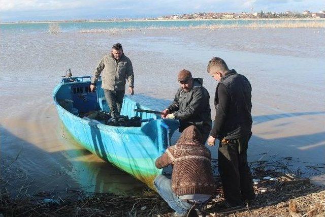 Beyşehir Gölü’nde Avlanma Yasağı Başladı