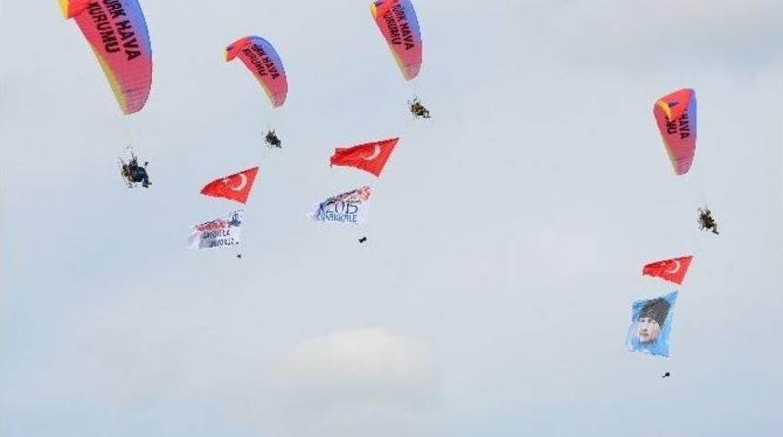 Thk&rsquo;den Şehitlere Saygı U&ccedil;uşu