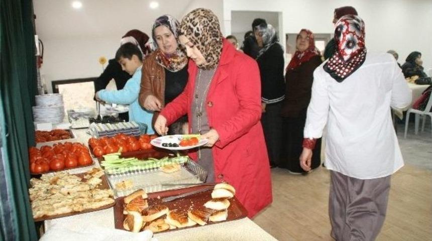 Mahmutoğlu Halkı Dayanışma Kahvaltısında Buluştu