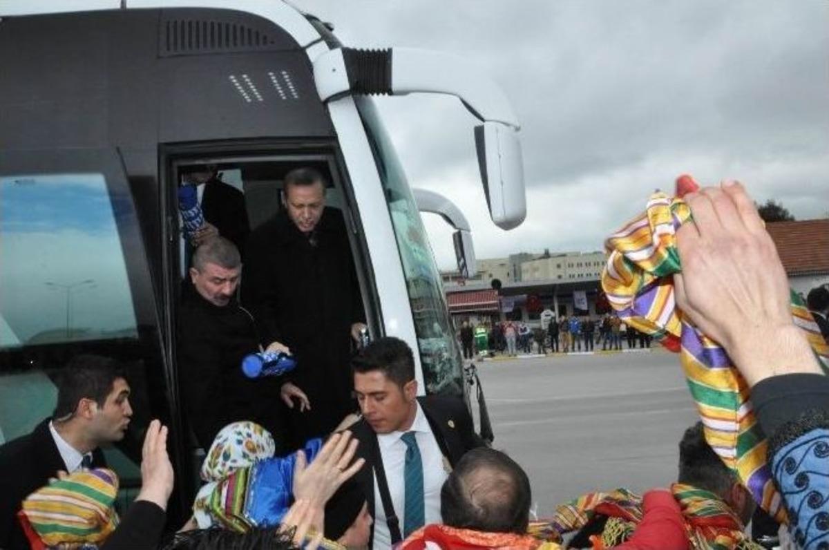 Cumhurbaşkanı Erdoğan&rsquo;a Y&ouml;r&uuml;kler&rsquo;den Sevgi Seli