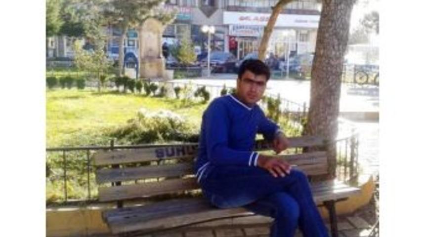Tartıştığı Adamı Berber Makası İle &Ouml;ld&uuml;rd&uuml;
