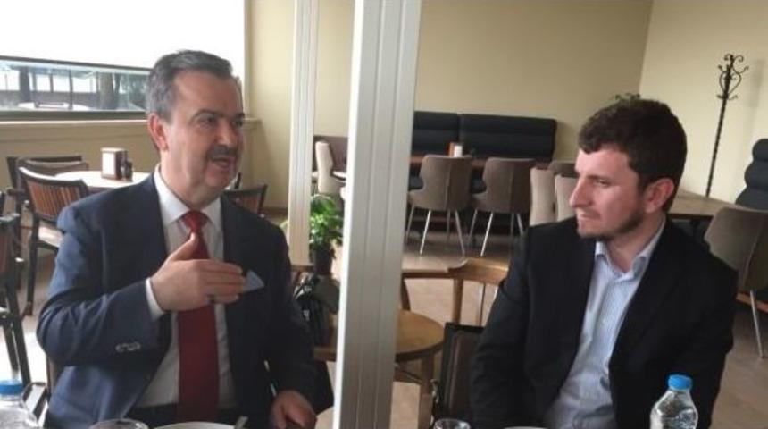 Aday Adayı Deribaş, Gen&ccedil;lerle Birlikte Kitap Okuma Etkinliğine Katıldı