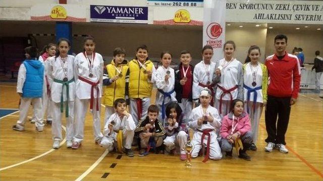 Tekwondoda Zirve D&uuml;zce&rsquo;nin 1