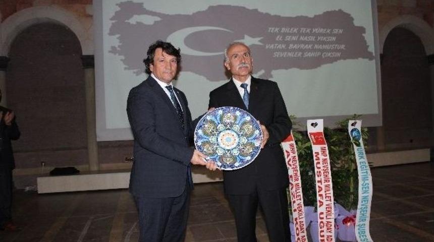 T&uuml;rkiye Kamu-sen Tarafından &ldquo;&ccedil;anakkale&rsquo;yi Kazandıran Ruh&rdquo; Adlı Konferans D&uuml;zenlendi