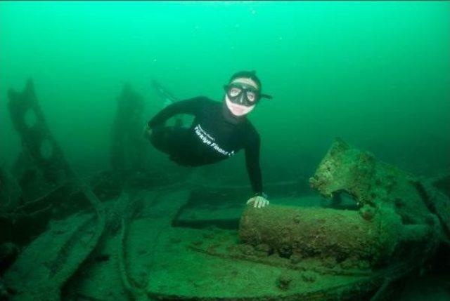 &Ccedil;anakkale Şehitleri I&ccedil;in Saygı Dalışı 2