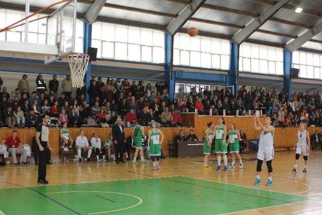 T&uuml;rkiye Bayanlar Basketbol 2 Ligi Play-off Ma&ccedil;ları 1