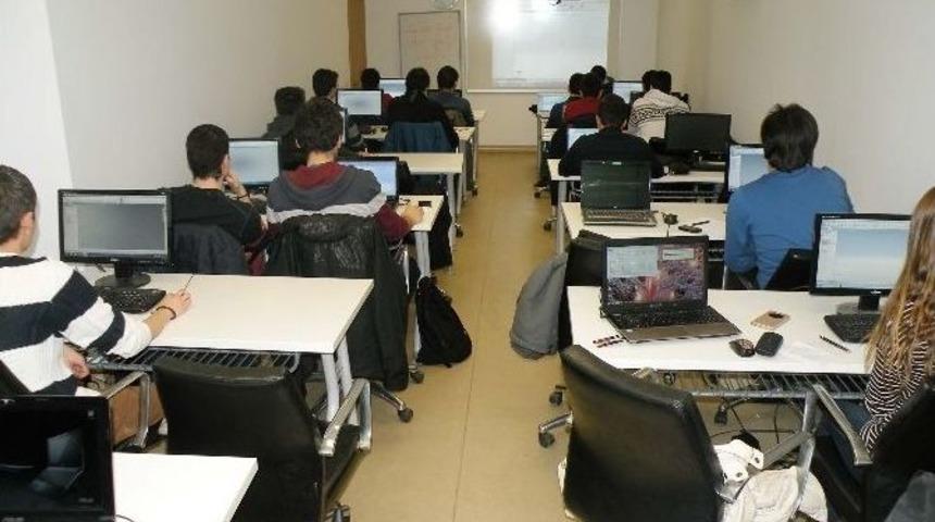 Mmo&rsquo;dan &Ouml;ğrenci &Uuml;yelerine Cad/cam Eğitimi