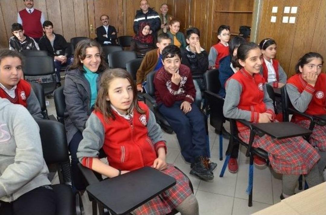 Yeşil Konak &Ouml;ğrencilerine "g&uuml;venli İnternet Kullanımı-bilişim Su&ccedil;ları " Eğitimi