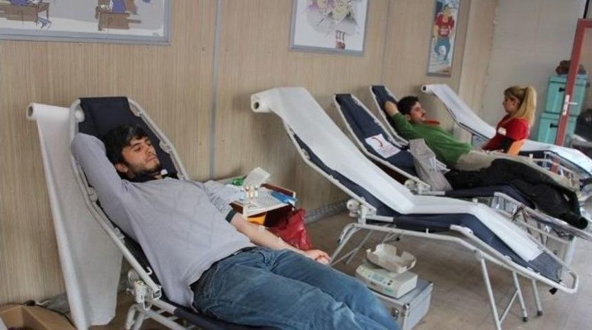 Kızılay&rsquo;dan K&uuml;rt&ccedil;e M&uuml;zik Dinletili Kan Bağışı Kampanyası