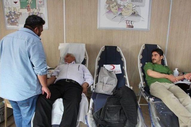 Kızılay&rsquo;dan K&uuml;rt&ccedil;e M&uuml;zik Dinletili Kan Bağışı Kampanyası 1