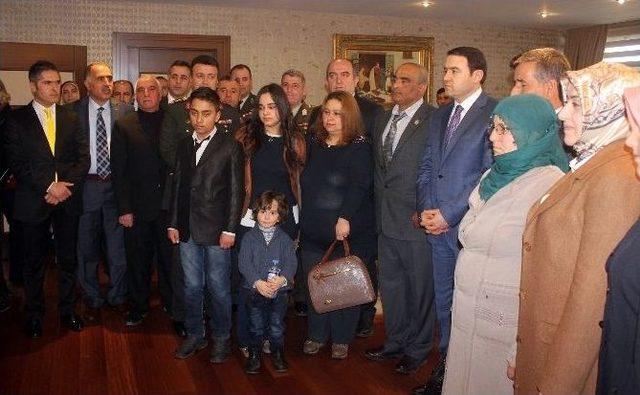 Ağrılı Gazilere Devlet &Ouml;v&uuml;n&ccedil; Madalyası Verildi 2