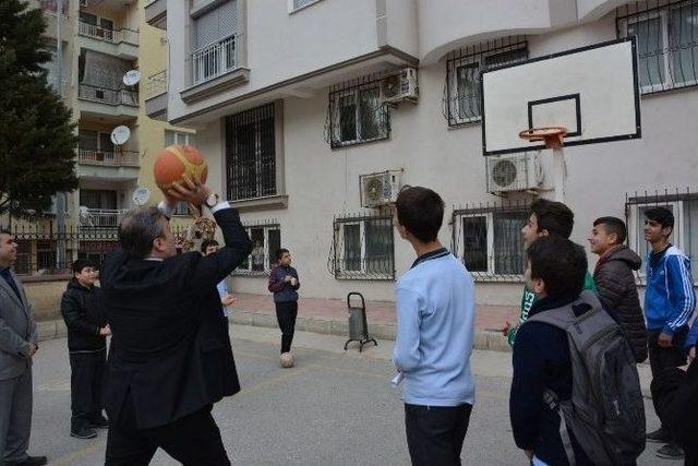 Öğrencilerden Başkan Çerçi’ye Sevgi Gösterisi