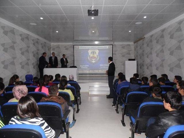 Adıyaman&rsquo;da Okullarda Ter&ouml;r Semineri 1