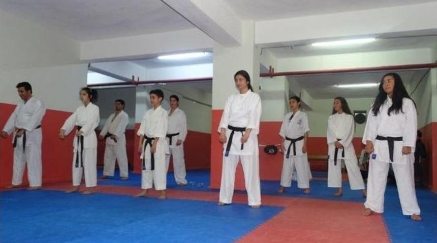 Okulda Spora Hayat Yok